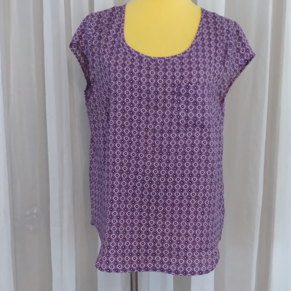 New York & Company Purple Geometric Scoop Neck Cap Sleeve Top